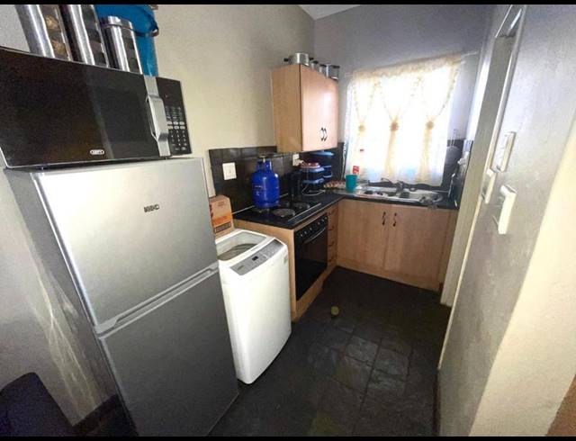 1 BEDROOM APARTMENT FOR SALE IN DASSIE RAND